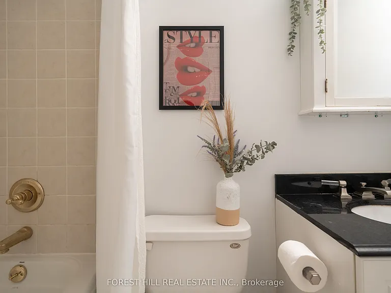 115 Richmond St E #701 — Photo 14