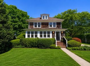 (Undisclosed Address), Southampton, NY 11968