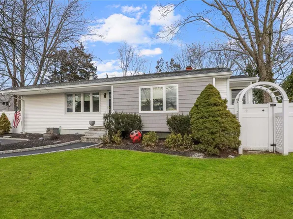 111 Ruland Road, Selden, NY 11784