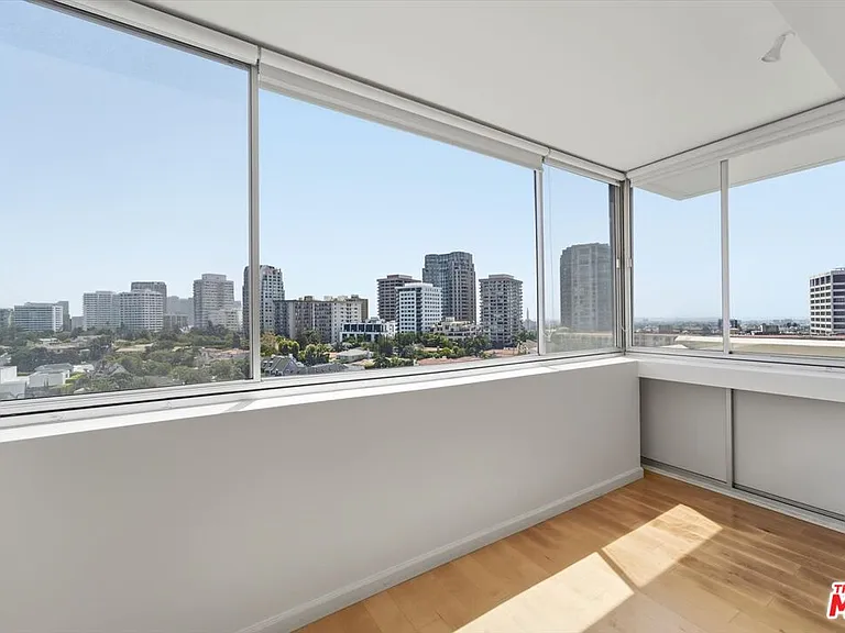 969 Hilgard Ave #1106 — Photo 4