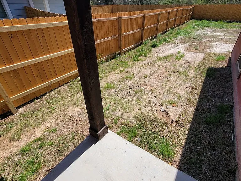 2136 Heritage Ln — Photo 19
