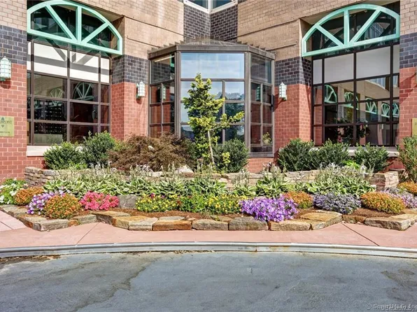 235 East River Drive APT 601, East Hartford, CT 06108