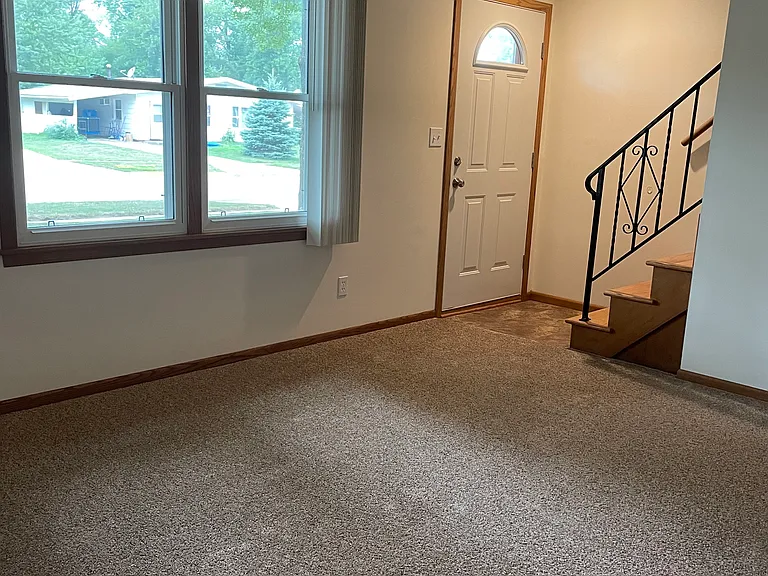 2614 Melrose Ave #2614 — Photo 3