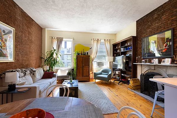 1st image of 210 E 11th St #4