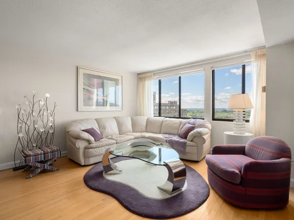 250 Hammond Pond Pkwy APT 1611N, Newton, MA 02467