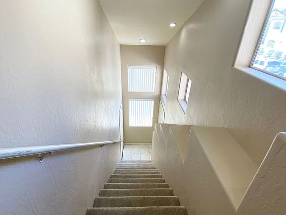 3rd image of 1747 E Northern Ave Unit 253