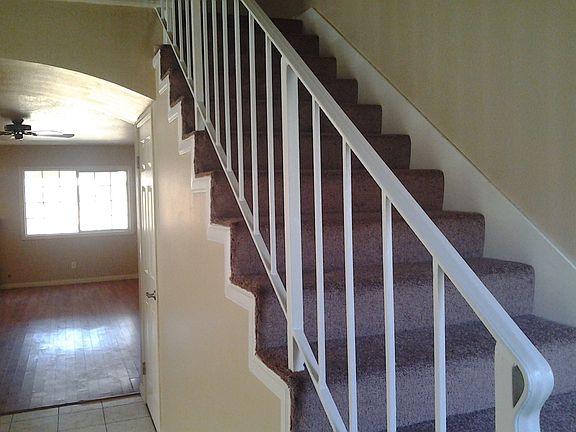 4th image of 28927 Marilyn Dr