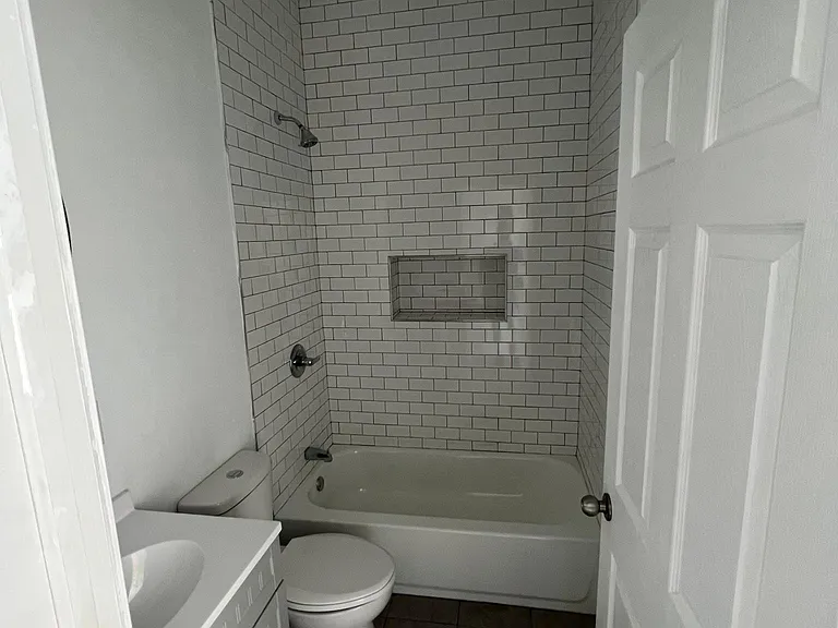 1225 N 54th St #2 — Photo 12