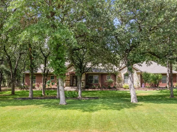 6104 Temple Oaks Ct, Granbury, TX 76049