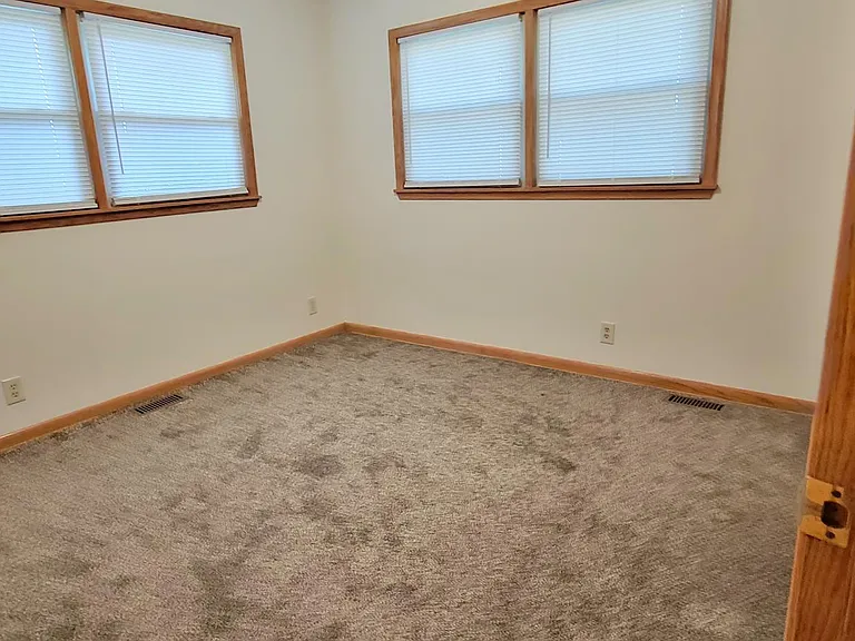14411 W Maple St — Photo 41