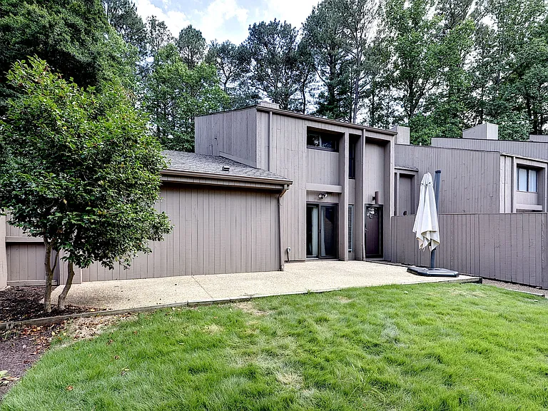 106 Harrops Gln — Photo 37