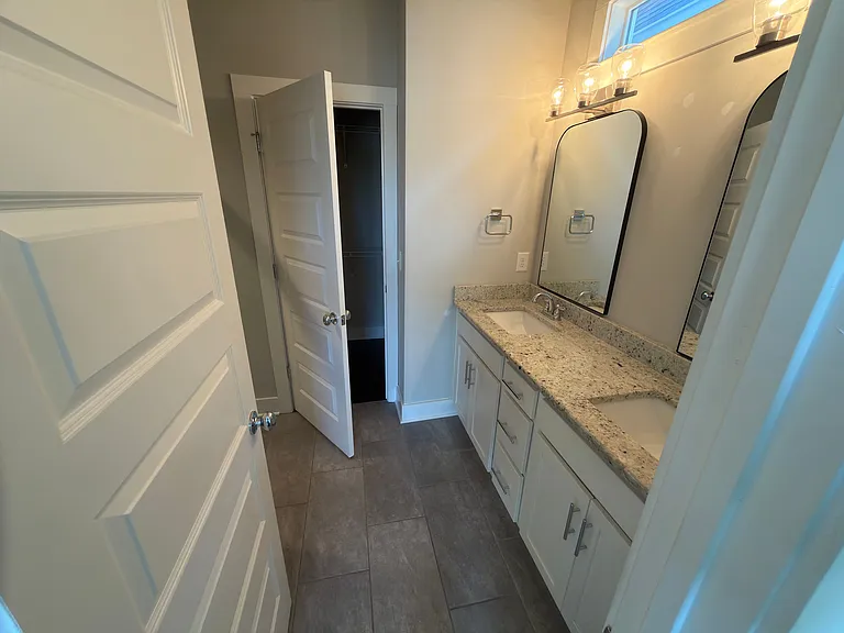 792 Cottage Park Dr — Photo 9