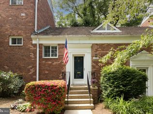 3578 Martha Custis Dr, Alexandria, VA 22302