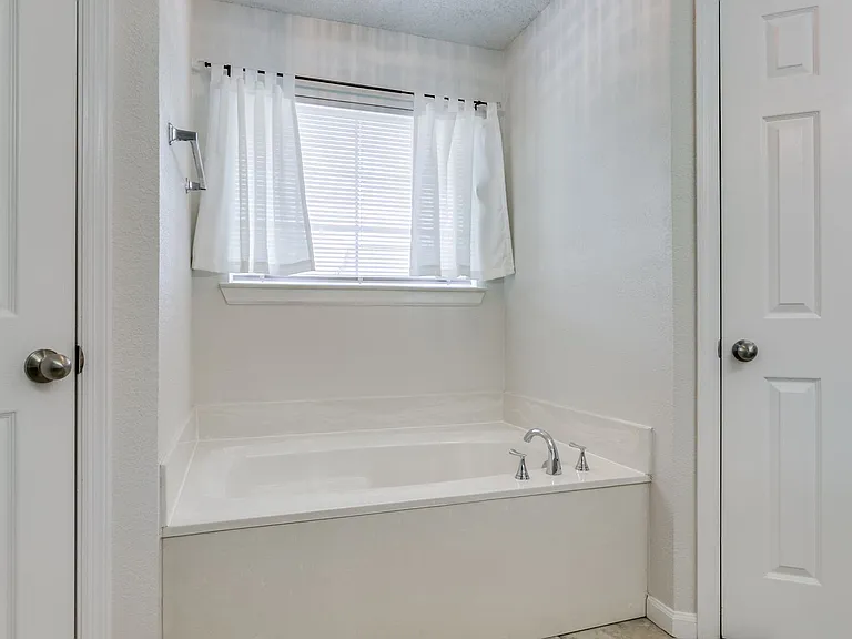 5504 Big Bend Dr — Photo 34