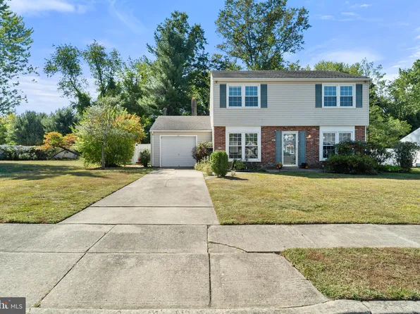 22 Washington Dr, Laurel Springs, NJ 08021