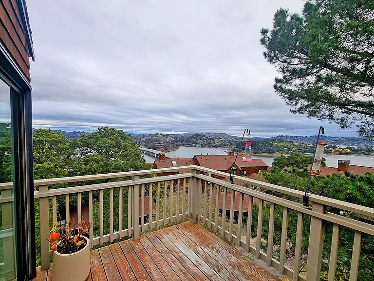 464 Headlands Ct — Photo 10