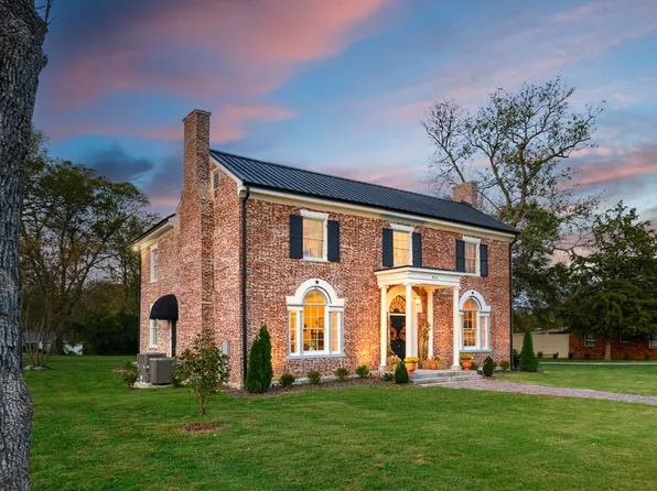 814 Hartsville Pike, Gallatin, TN 37066