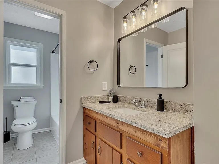 303 Nottingham Dr — Photo 13