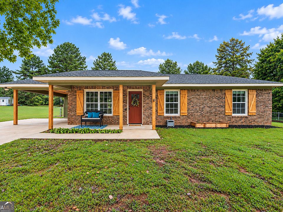 1st image of 95 Country View Dr