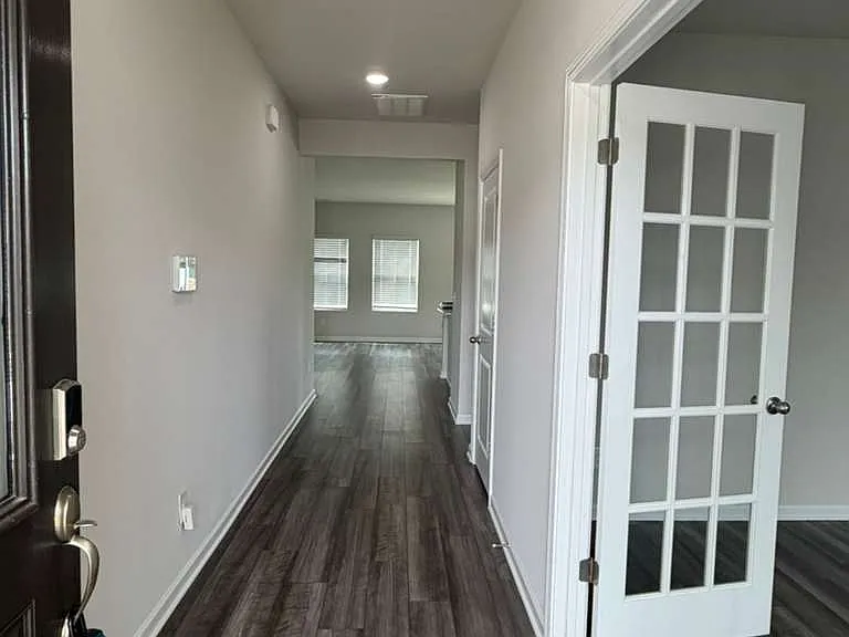 845 Avonmore Dr — Photo 3