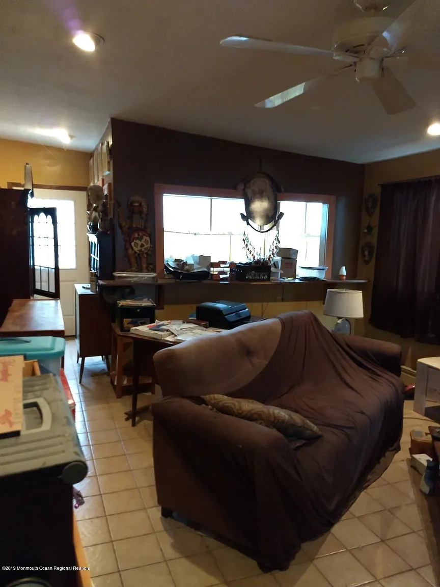 267 Wallace Ave photo 1