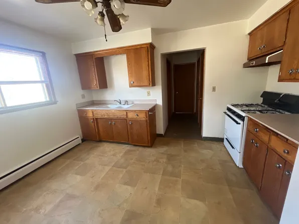 568 Lexington Parkway North, 568 Lexington Pkwy N APT 1, Saint Paul, MN 55104