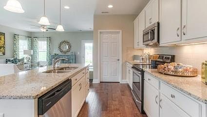 3rd image of 151 Monarchos Dr