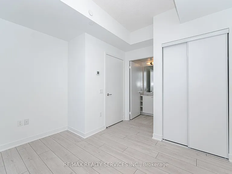 Malta Ave — Photo 16