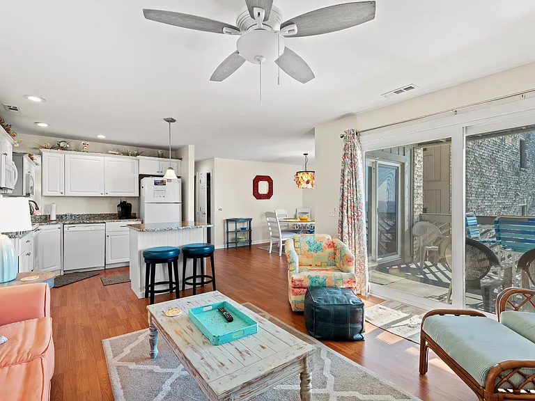 618 N Waccamaw Dr #B-4 — Photo 9