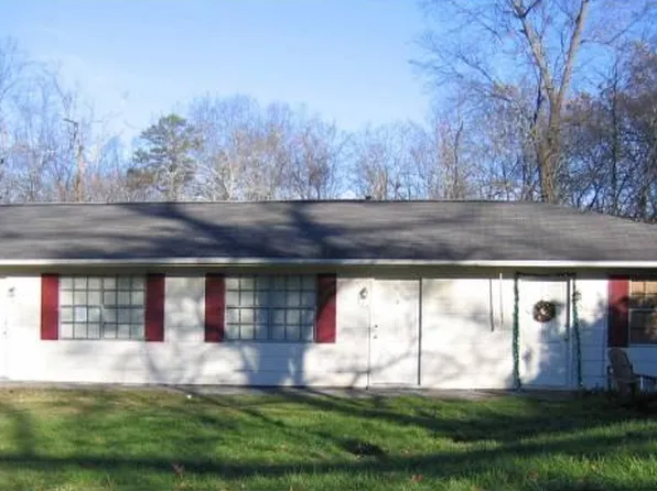 468 Oak St, Rossville, GA 30741