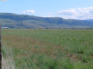 60183 Peach Ln, La Grande, OR 97850