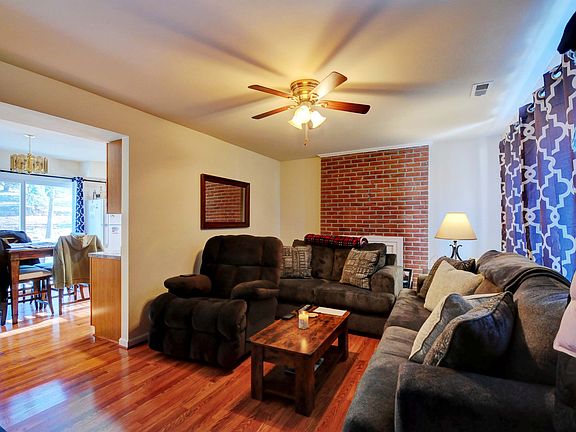 3rd image of 110B S Shenandoah Ave #B