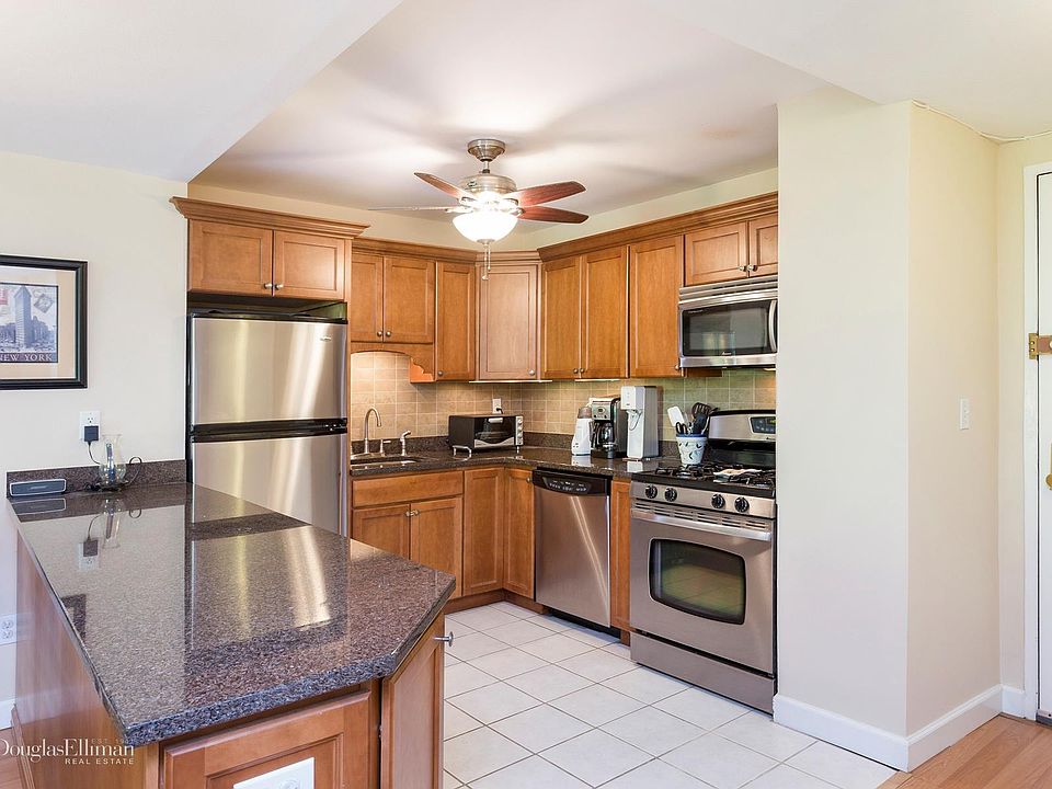 1st image of 25 Lake St APT 6J