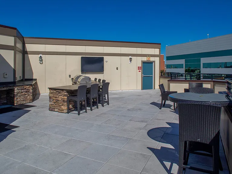 Harbor Vista at Crawford Street — Photo 15