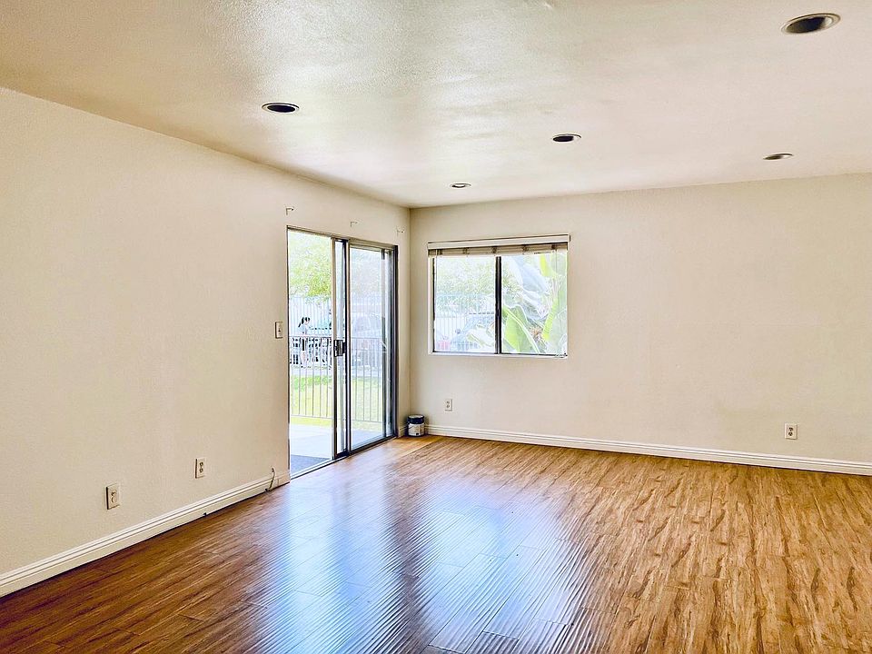 1st image of 1701 Neil Armstrong St