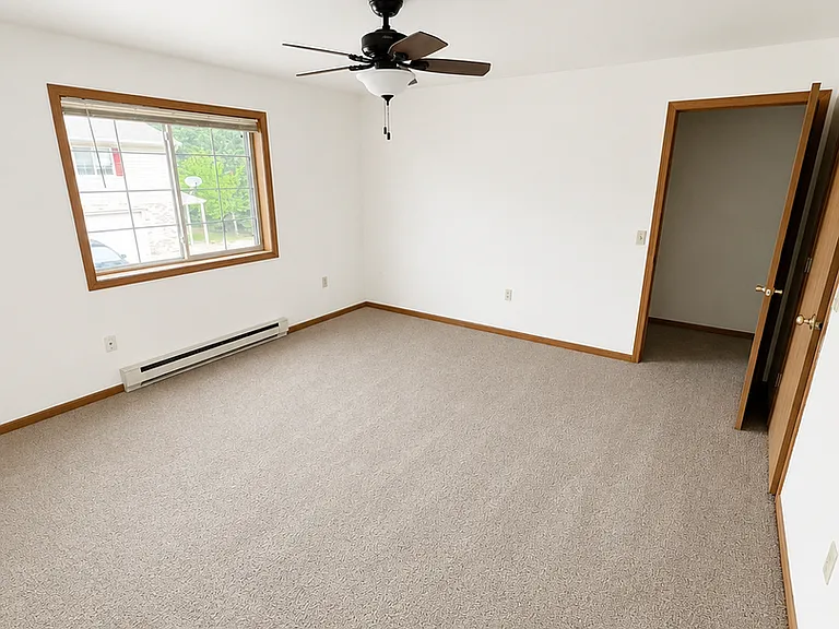 700 Creek Rd — Photo 6