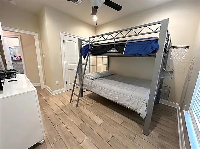 204 Cypress Bnd — Photo 11