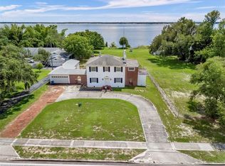 2451 Lakeview Dr, Sebring, FL 33870