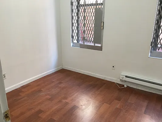 Rented by Century 21 New Golden Age Realty | media 7