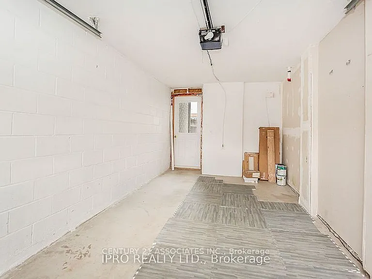 2410 Emerson Dr — Photo 31