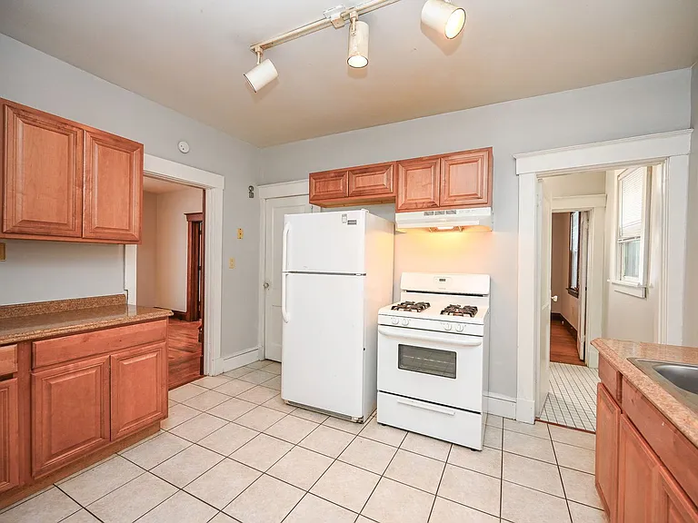 409 Ada St — Photo 8