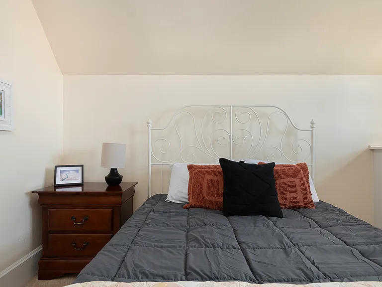 Queen Bedroom 3rd Floor