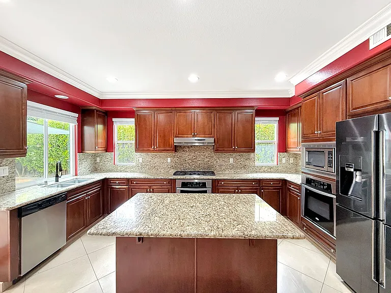 1618 Quiet Trail Dr — Photo 4