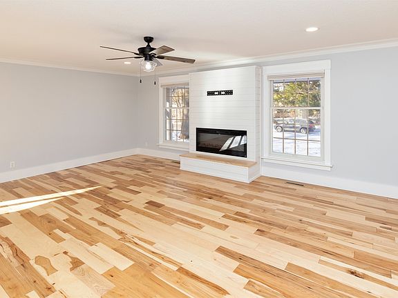 5th image of 4003 SW 30th St