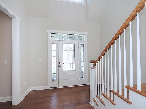 4th image of 105 Craftsman Way