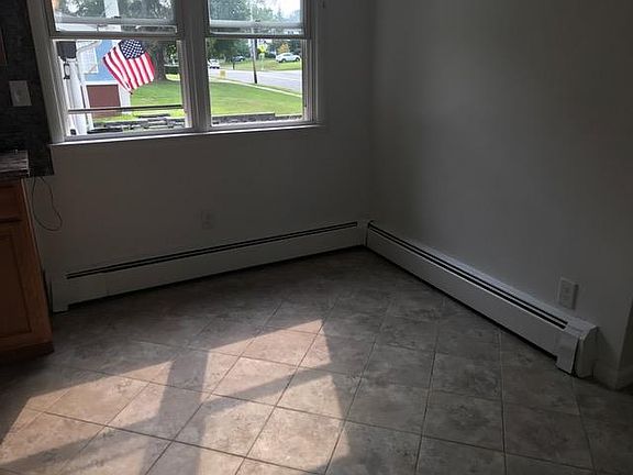 3rd image of 186 Highland Ave #2