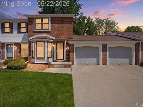 28091 Maple Forest Blvd W, Harrison Township, MI 48045