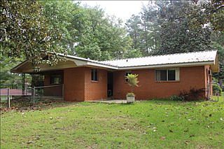 3rd image of 3016 Crescent Hill Dr