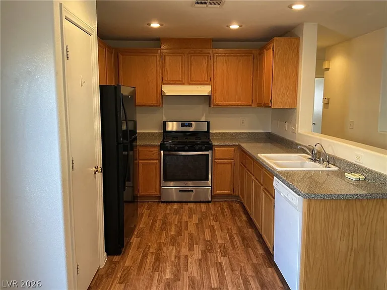 8108 Roundup Ridge St — Photo 3