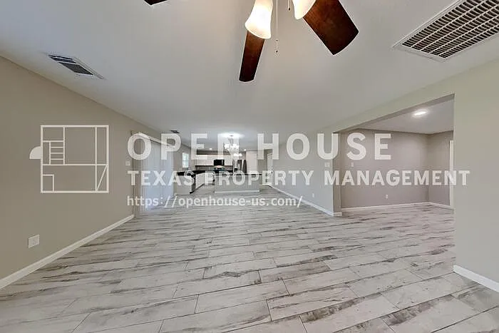 7750 Shavano Ln — Photo 3